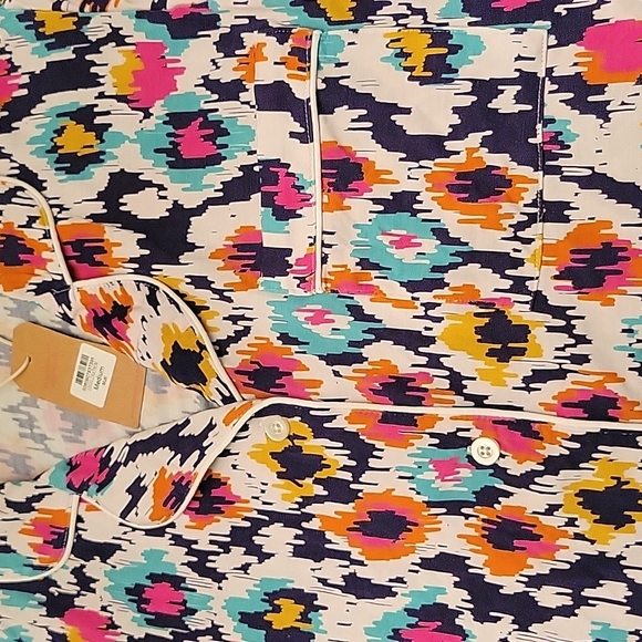 NWT Leopard Ikat Pajama Top Size Medium - Picture 6 of 11